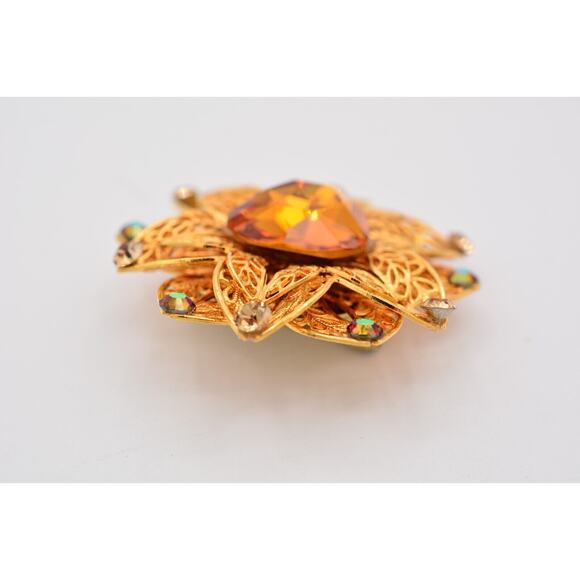 Vintage Crystal Flower Pin Brooch Watermelon Rhinestone Gold Tone Filigree BinAT - Picture 9 of 12